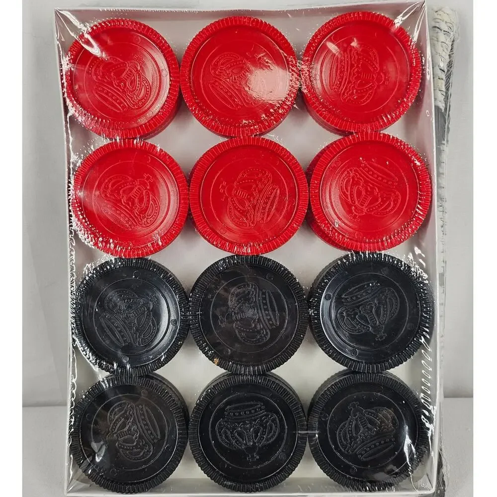MULTIFLEX INC, JUMBO RUG CHECKER GAME BOARD WITH PLAYING CHIPS